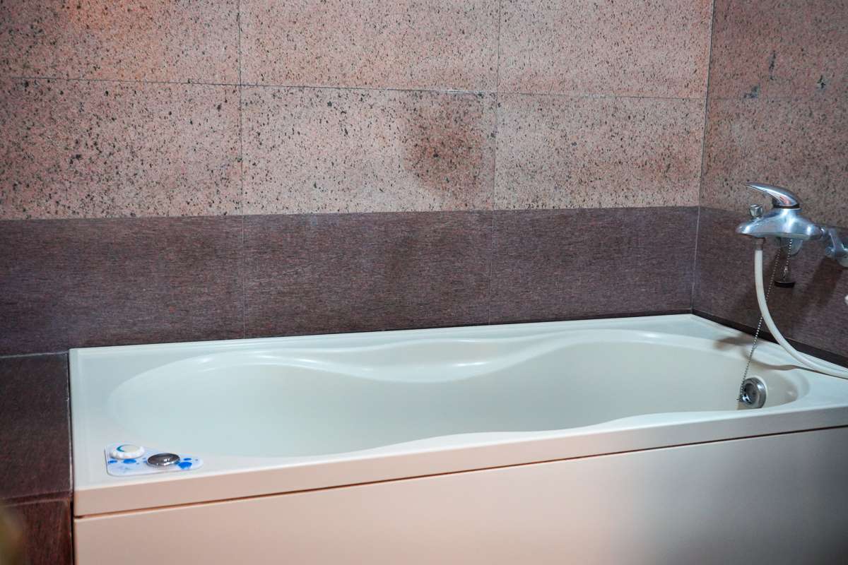 在這還少有的配備了按摩浴缸，來到這麼放鬆的戶外，也可以泡個澡犒賞一下自己